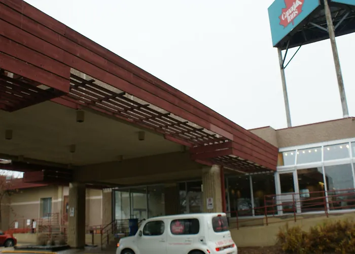 CANAD INNS DESTINATION CENTRE WINDSOR PARK, WINNIPEG